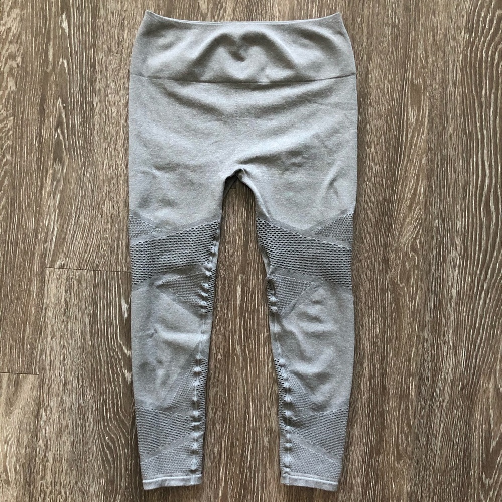 Fabletics gray leggings